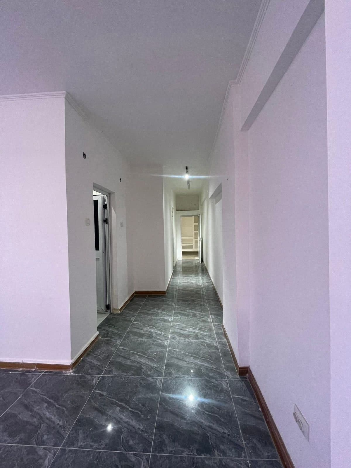 Apartamento t1 +1 no 7ª andar  À venda no centro da cidade 